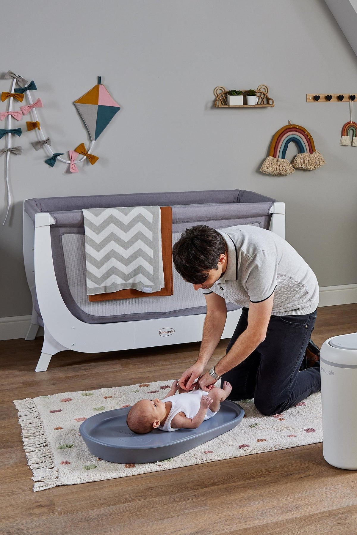 Shnuggle Eco-Touch Nappy Bin Diaper Pail