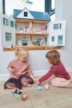 Dovetail House | Dollhouse | Tender Leaf Wooden Toys
