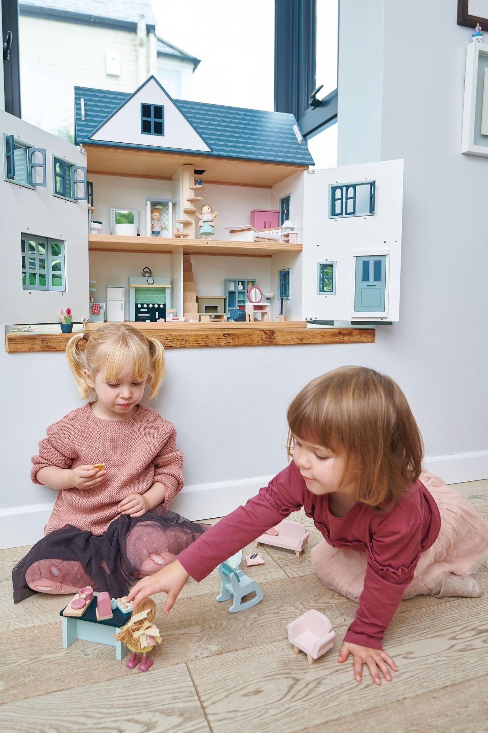 Dovetail House | Dollhouse | Tender Leaf Wooden Toys