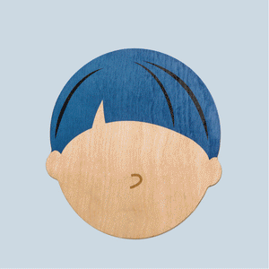 A wooden face-shaped base with a light brown tone and blue hair design. Ideal for promoting emotional expression in children.