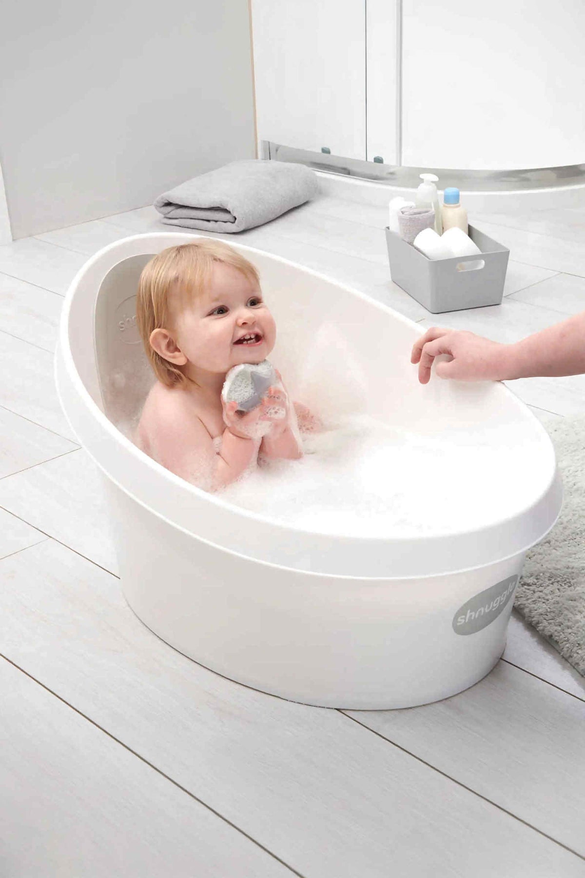 Shnuggle Growing Family Bath Time Bundle:  Baby & Toddler Baths + 7-Piece Set for Bath & Diaper Time