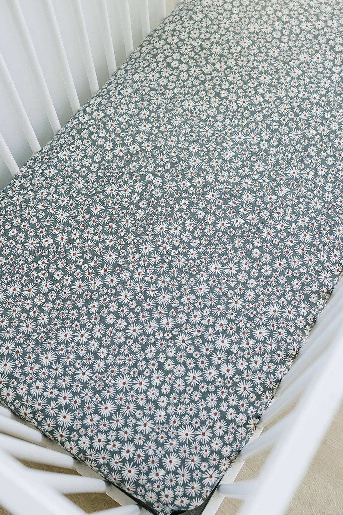 Dark Green Daisy Stretch Crib Sheet | Bamboo | Baby Essentials