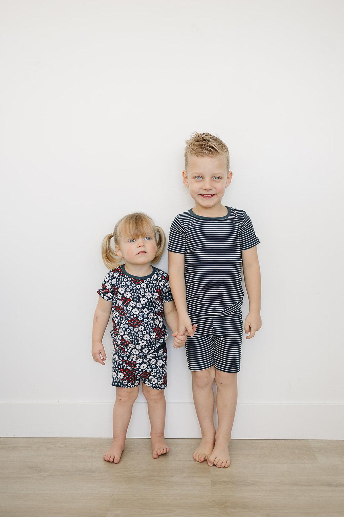 Mebie Baby  Americana Floral Ribbed Cozy Shorts Set | Bamboo