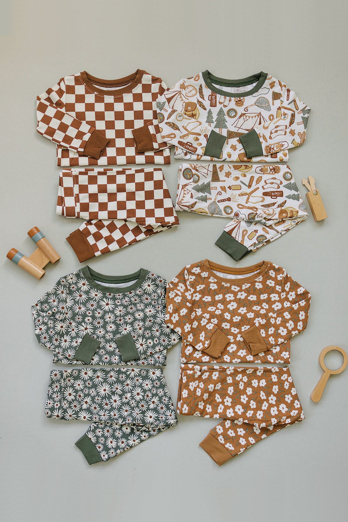 Mebie Baby  Dark Green Daisy Ribbed Cozy Pajama Set | Bamboo  | Baby Essentials