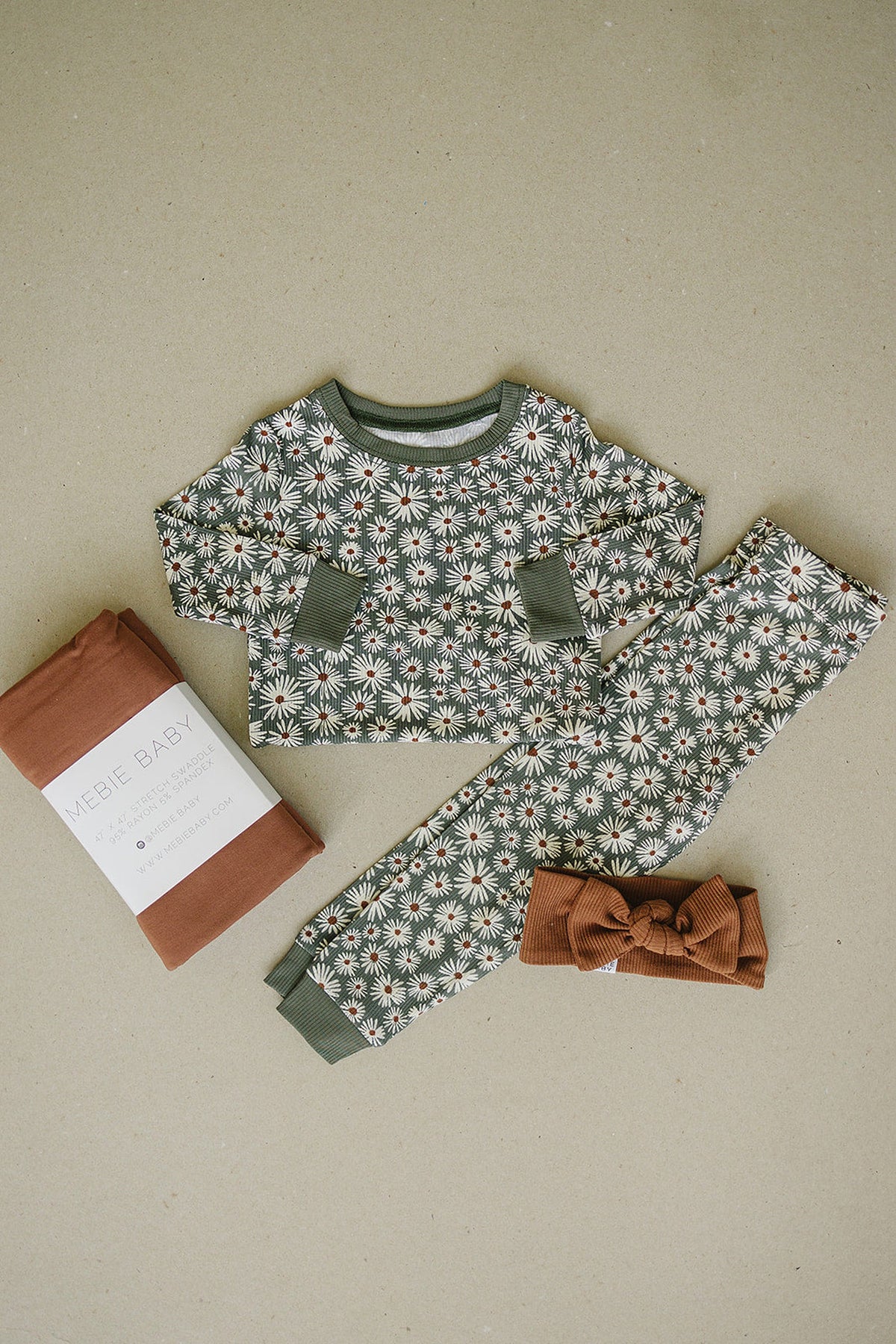 Mebie Baby  Dark Green Daisy Ribbed Cozy Pajama Set | Bamboo  | Baby Essentials