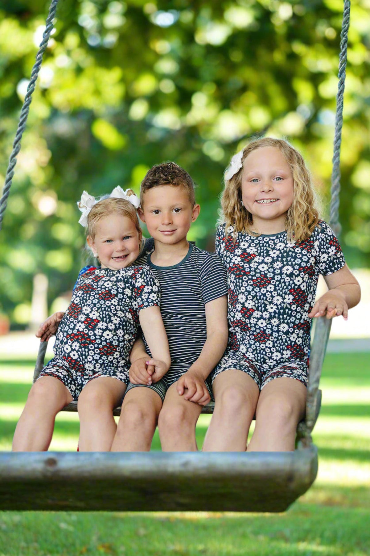 Mebie Baby  Americana Floral Ribbed Cozy Shorts Set | Bamboo