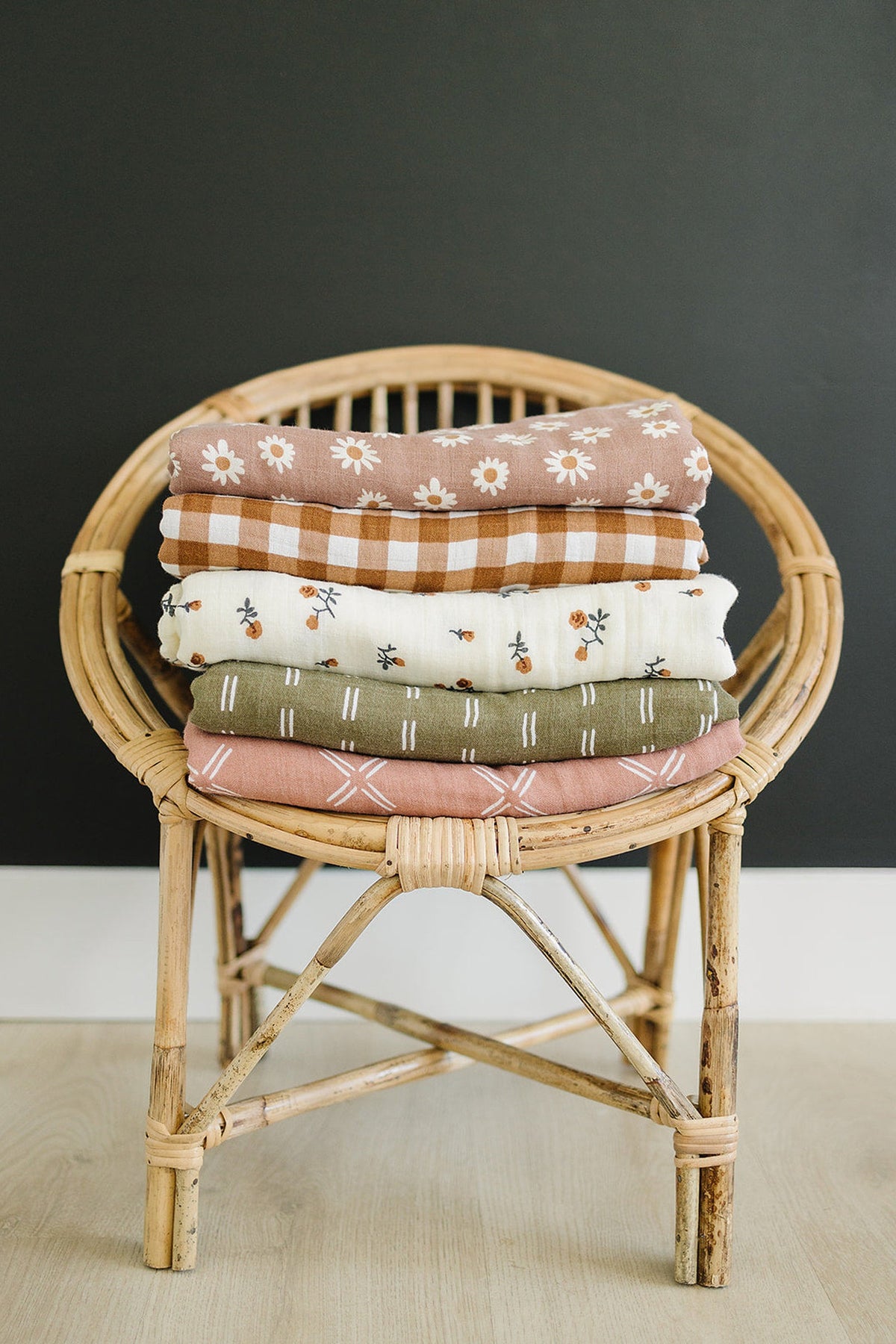 Mebie Baby  Daisy Dream Muslin Crib Sheet | 100% Cotton | Baby Essentials