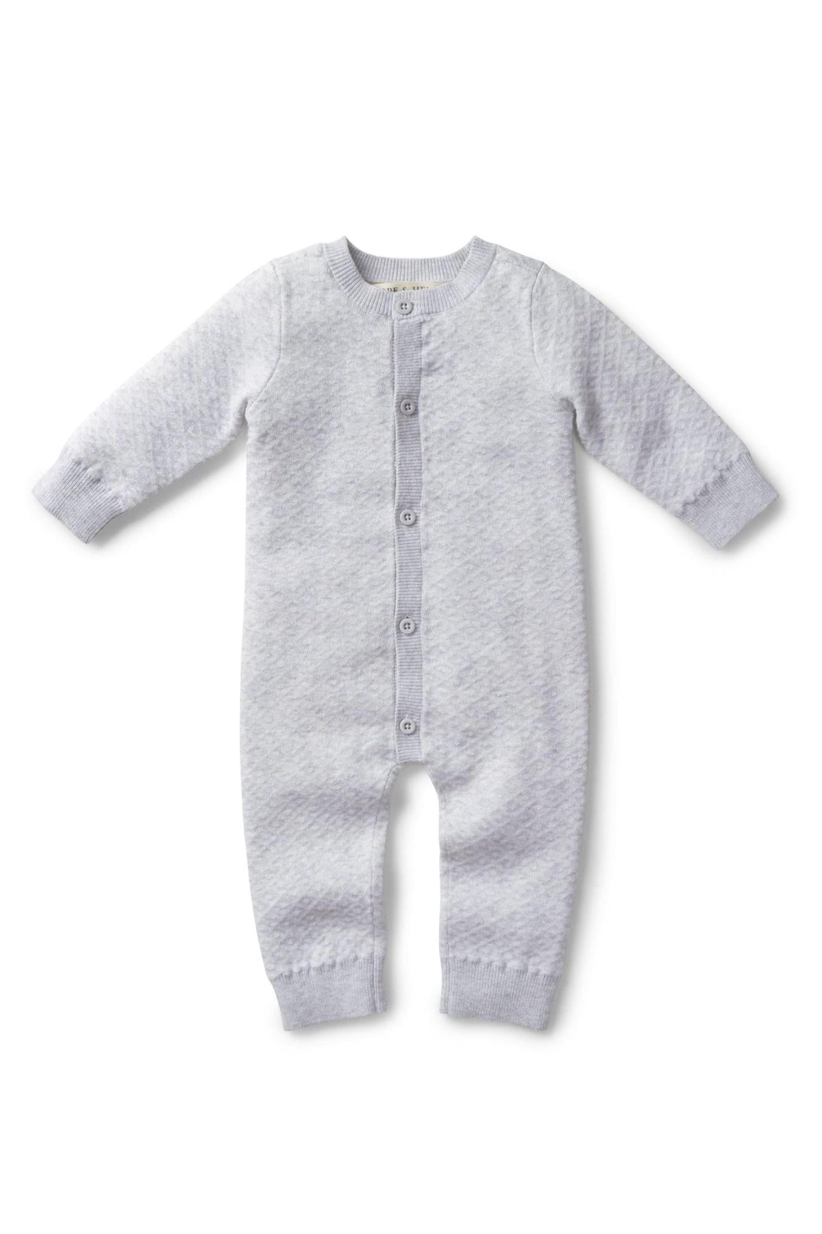 Light gray organic cotton jacquard romper featuring a diamond stitch pattern, long sleeves, and a button-up front. Ideal for babies, this soft and eco-friendly outfit ensures comfort and style.